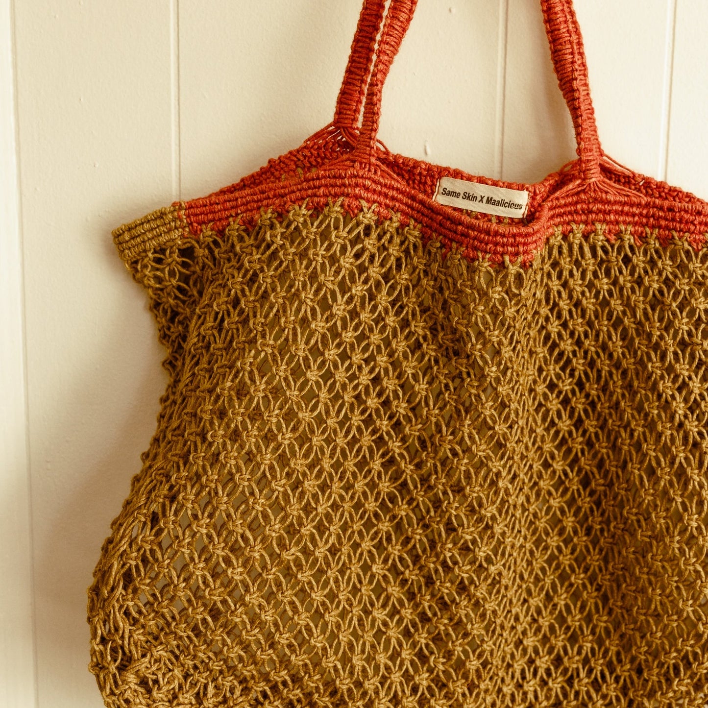WEEKEND JUTE BAG